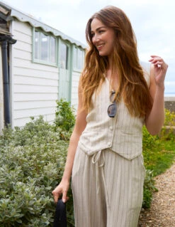 Linen Pinstripe Waistcoat(Linen Pinstripe Waistcoat)