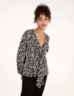 Wrap Front Tie Back Top(Black Wrap Front Tie Back Top)
