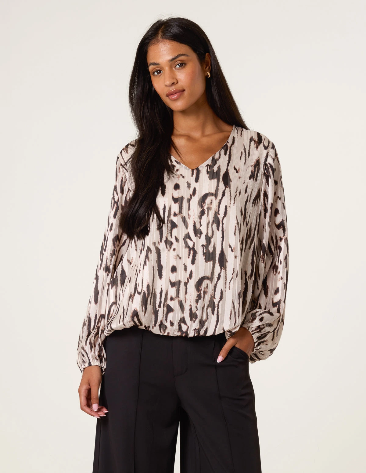 Animal Print Puffball V Neck Top(Animal Puffball V Neck Top) 2 Animal Print Puffball V Neck Top(Animal Puffball V Neck Top) - Image 2
