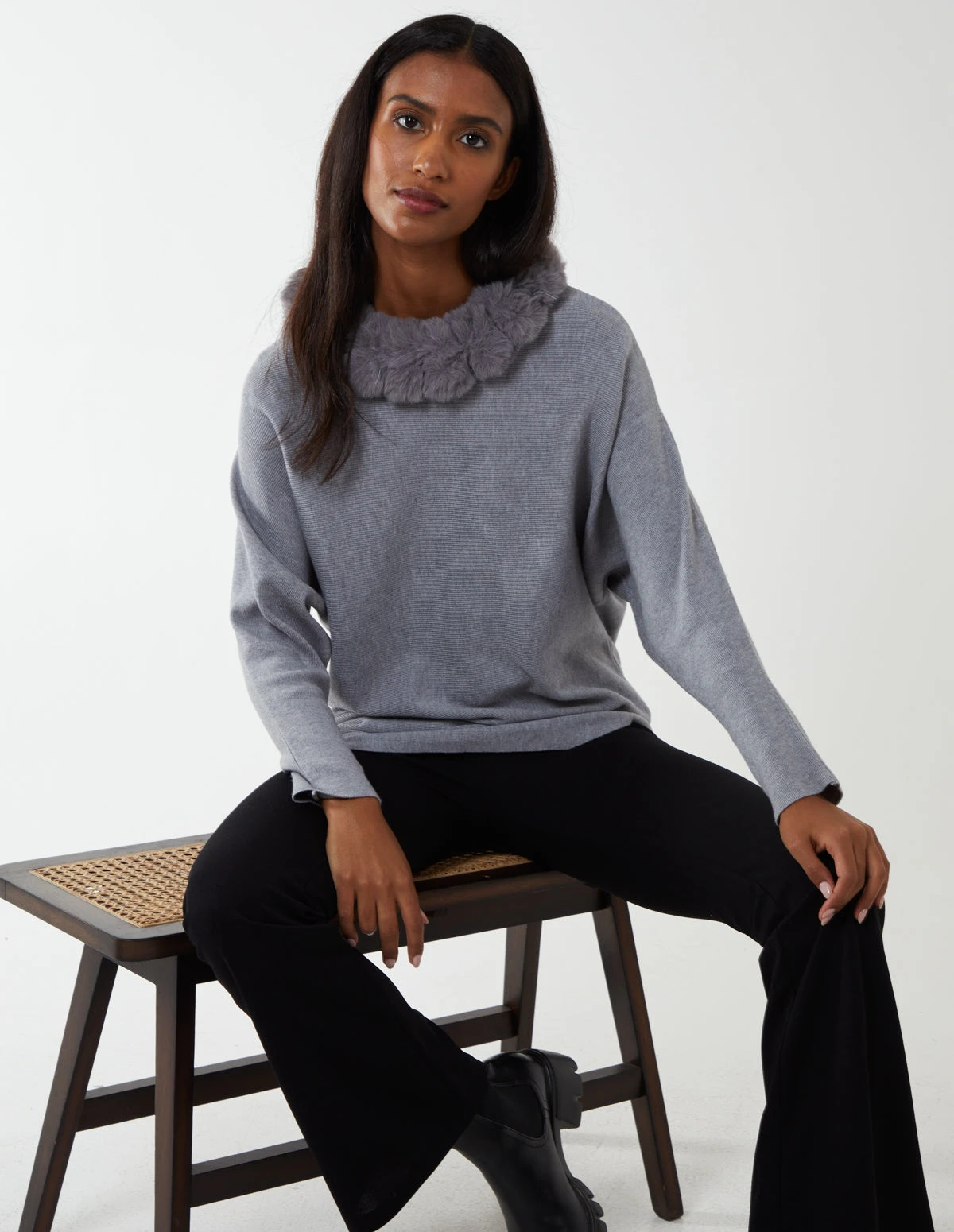 Fur Collar Batwing Jumper(Grey Fur Collar Batwing Jumper 1) 1 Fur Collar Batwing Jumper(Grey Fur Collar Batwing Jumper 1)