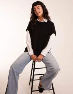 Oversized Button Shoulder Top(Black Oversized Button Shoulder Top)