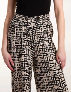 Shirred Waistband Wide Leg Trouser -Repertoire Fashion Store BV245214 BLACK 0369