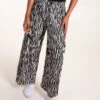 Abstract Zebra Pleated Trousers(Abstract Zebra Pleated Trousers) -Repertoire Fashion Store BV2504 WHITE 3