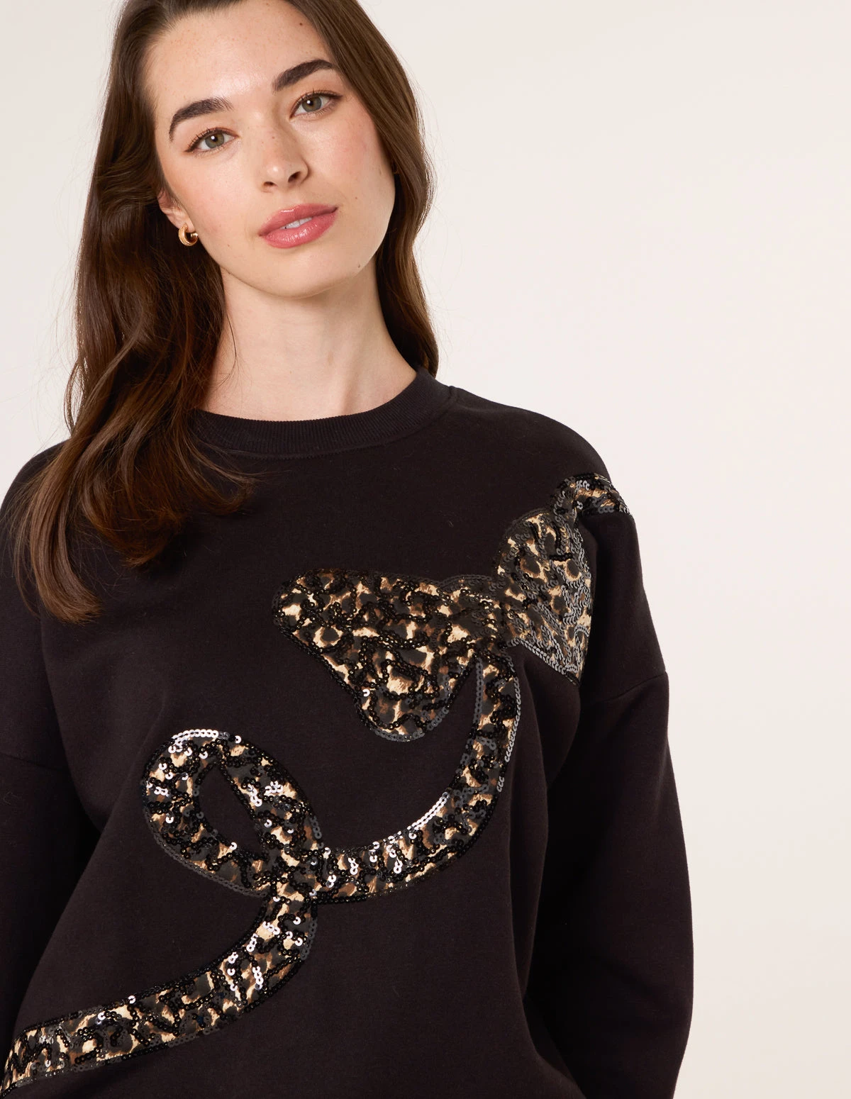 Leopard And Sequin Bow Sweatshirt(Leopard And Sequin Bow Sweatshirt) 1 Leopard And Sequin Bow Sweatshirt(Leopard And Sequin Bow Sweatshirt)