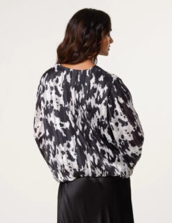 Metallic V Neck Bubble Hem Blouse(Metallic V Neck Bubble Hem Blouse) -Repertoire Fashion Store BV258423 BLUEPATTERN 0684