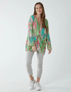 Twist Front Abstract Long Sleeve Top(Green Twist Front Abstract Long Sleeve Top)