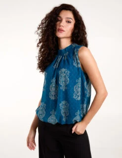 Sleeveless High Neck Puff Ball Top(Sleeveless High Neck Puff Ball Top)