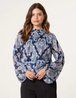 High Neck Bubble Hem Printed Blouse(High Neck Bubble Hem Printed Blouse)