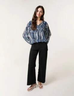 V Neck Wavy Print Bubble Hem Top(V Neck Wavy Print Bubble Hem Top) -Repertoire Fashion Store BV4670 NAVY 28449