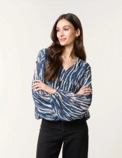 V Neck Wavy Print Bubble Hem Top(V Neck Wavy Print Bubble Hem Top)