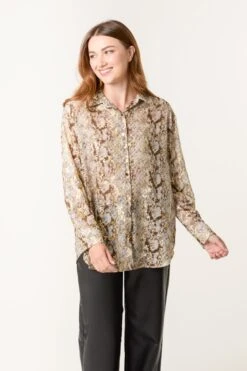 Snake Print Long Sleeve Shirt(Snake Print Long Sleeve Shirt)