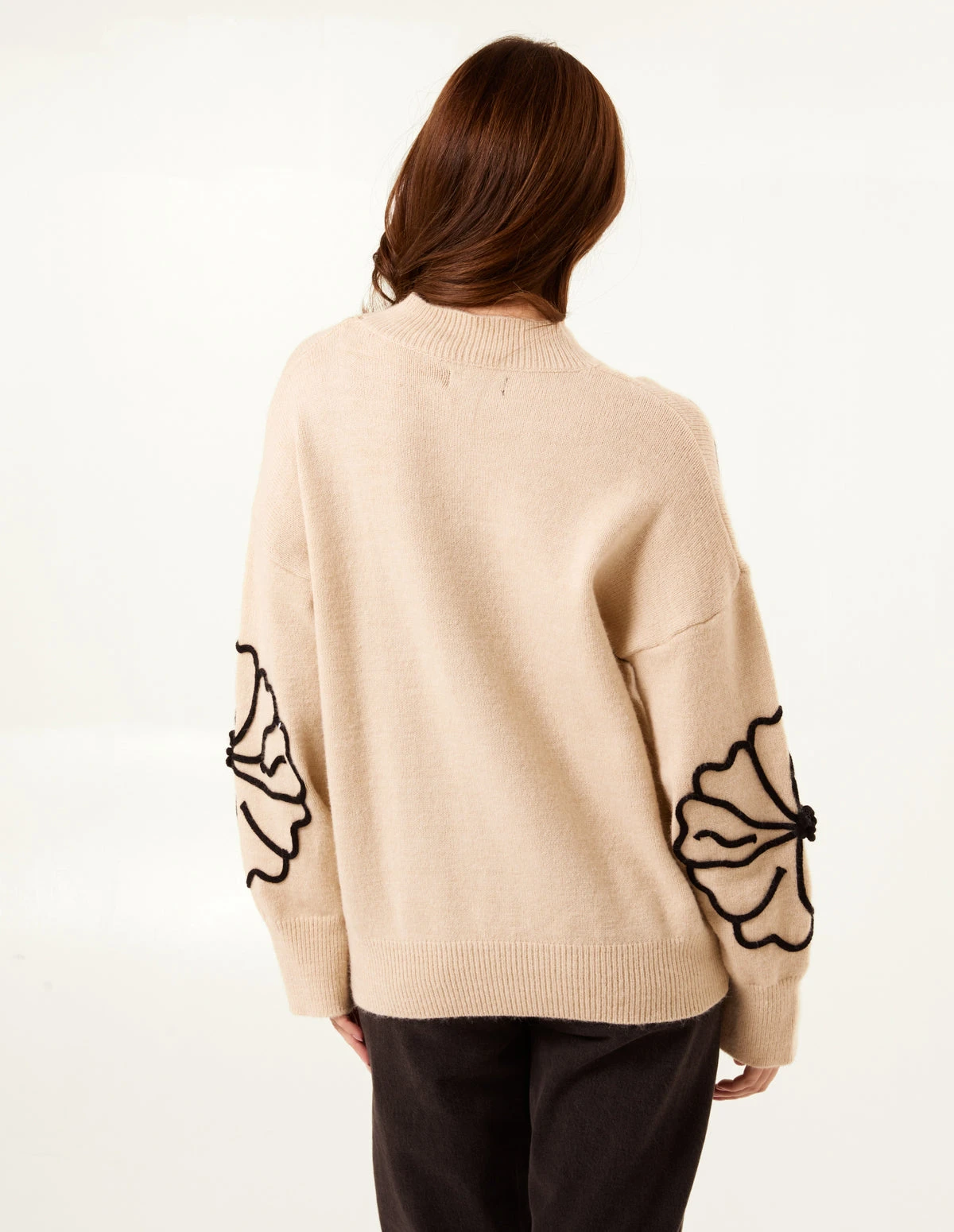 Large Flower Embroidery Jumper(Beige Large Flower Embroidery Jumper) 4 Large Flower Embroidery Jumper(Beige Large Flower Embroidery Jumper) - Image 4