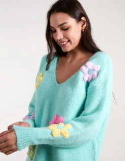 Flower Knit Embroidery V Neck Jumper(Aquaflower Knit Embroidery V Neck Jumper)