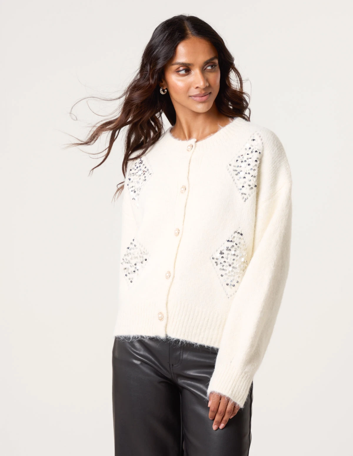 Diamante Sequin Brochure Button Front Cardigan(Ivoy Diamante Sequin Brochure Button Front Cardigan) 1 Diamante Sequin Brochure Button Front Cardigan(Ivoy Diamante Sequin Brochure Button Front Cardigan)