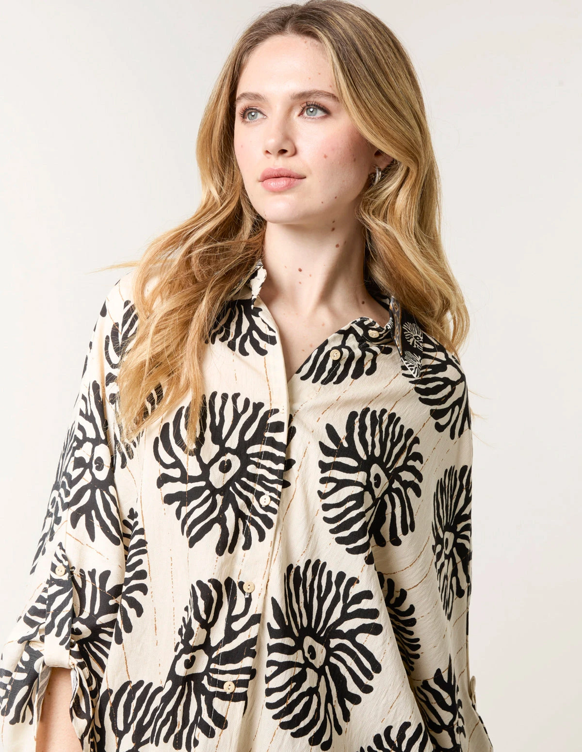 Abstract Oversized Shirt(Black Abstract Oversized Shirt) 2 Abstract Oversized Shirt(Black Abstract Oversized Shirt) - Image 2