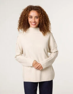 Button Shoulder Jumper(Beige Button Shoulder Jumper)