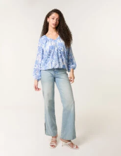V Neck Gathered Bubble Hem Top(Blue V Neck Gathered Bubble Hem Top) -Repertoire Fashion Store bv4371 bluewhite 50567