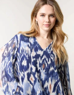 V Neck Watercolour Print Blouse(Nay V Neck Watercolour Print Blouse)