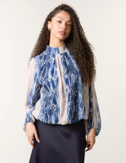 Snake Skin High Neck Blouse(Snake Skin High Neck Blouse)