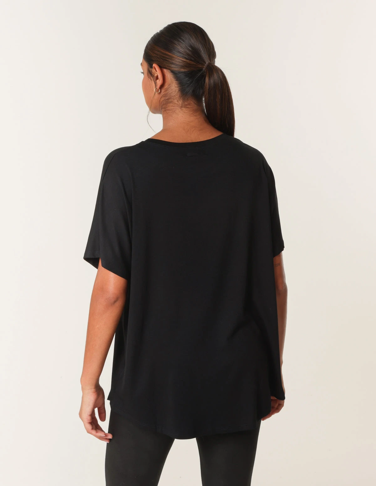 Round Neck Diamante Heart Detailing T-Shirt(Round Neck Diamante Heart Detailing T Shirt) 5 Round Neck Diamante Heart Detailing T-Shirt(Round Neck Diamante Heart Detailing T Shirt) - Image 5