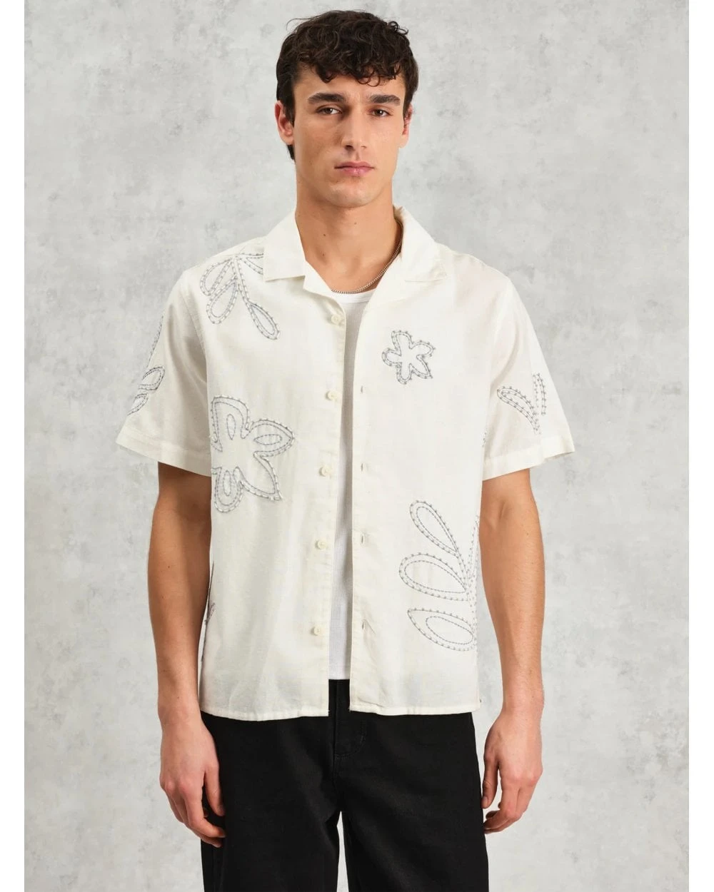 Wax London Mens Floral Embroidered Short Sleeve Shirt Ecru Beige 2 Wax London Mens Floral Embroidered Short Sleeve Shirt Ecru Beige - Image 2